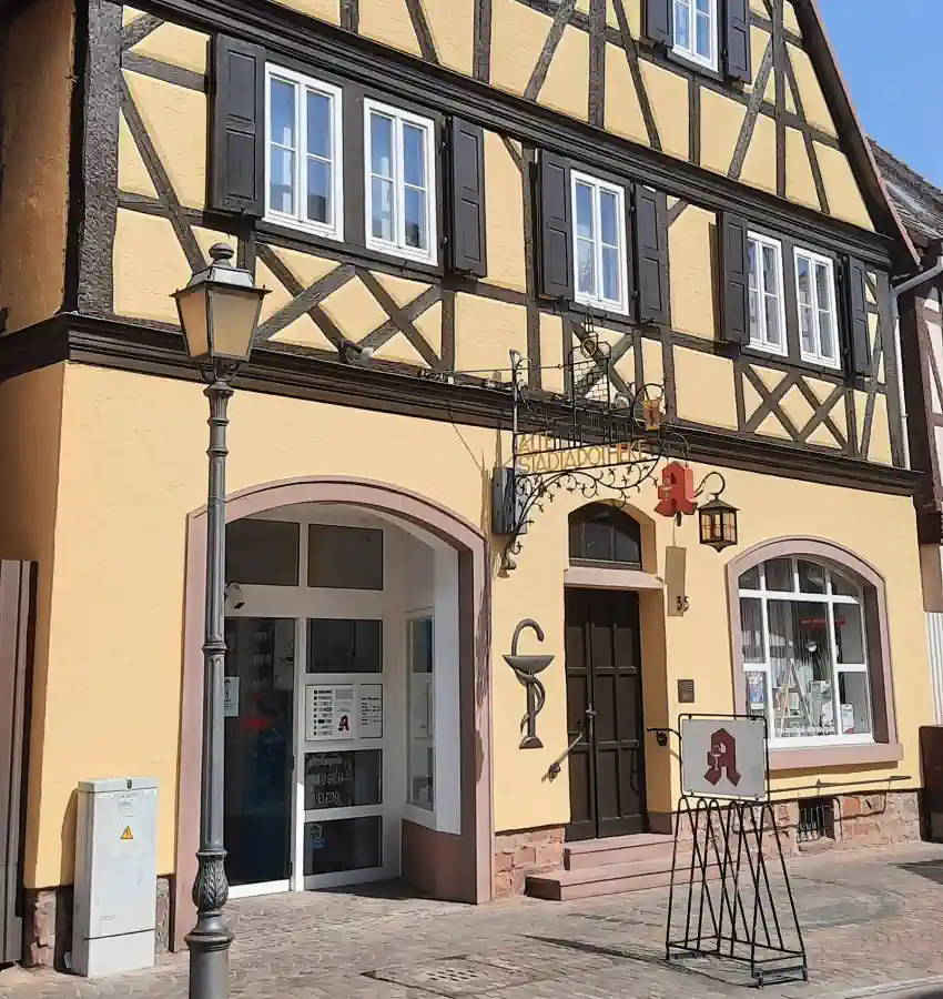 Alte Stadapotheke Gebäude außen